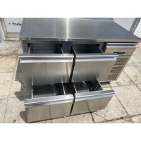 Ψυγείο πάγκος 137Χ070Χ085 με 4 συρτάρια